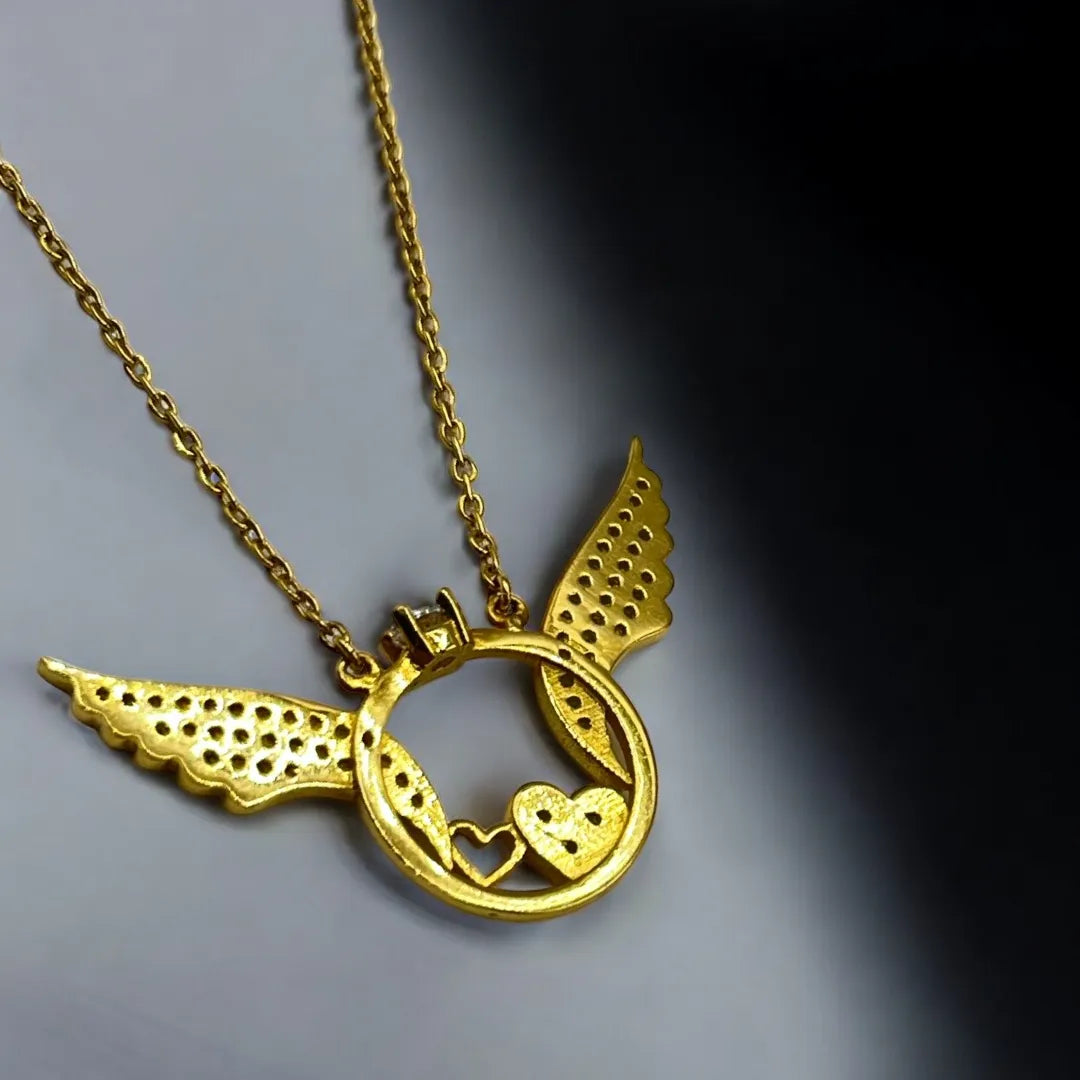 Collier en Or 18K avec Pendentif Ailes