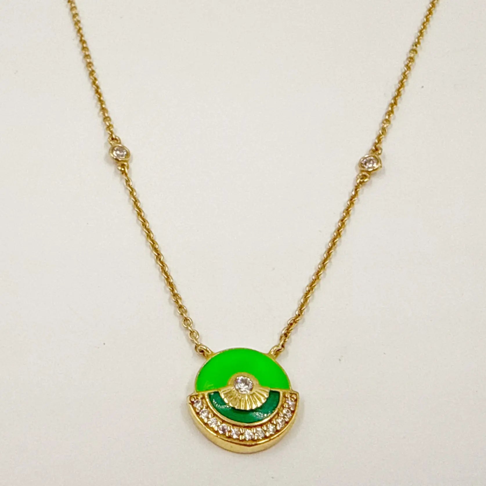 Collier Éclat Vert en or jaune 18 carats