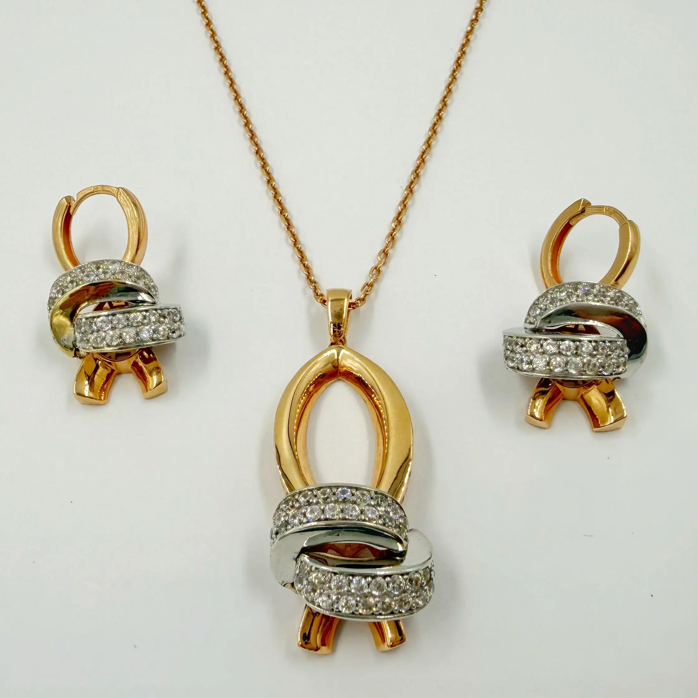Détail de bijou en or 18K