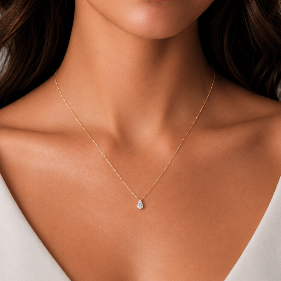 Pendentif Solitaire Or jaune 18 kt Serti 3 Griffes Diamant de Laboratoire Poire 0,50 carat