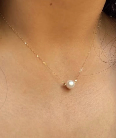 Collier en Or18k avec perle naturelle