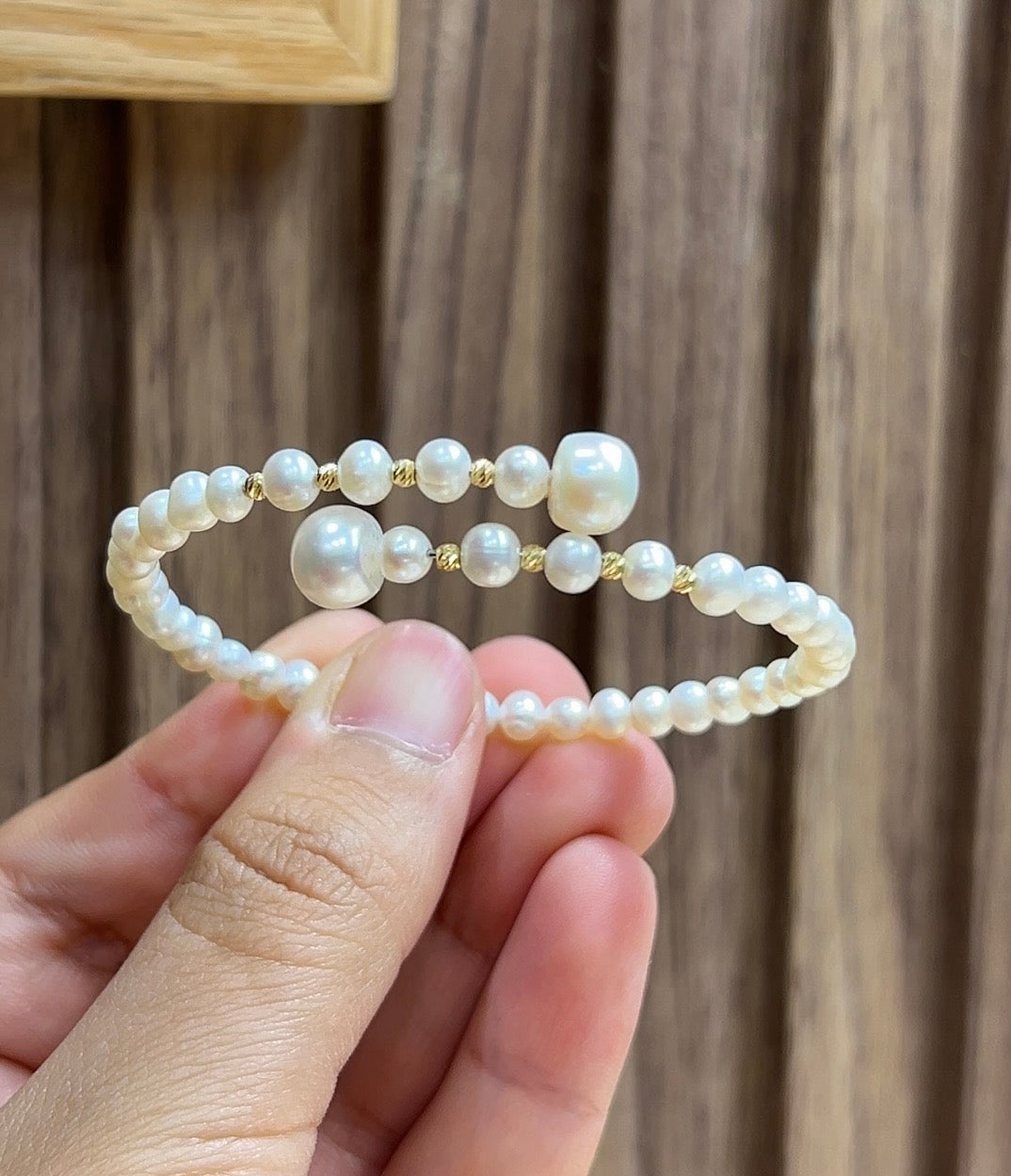 Bracelet clou jouhar hor avec boules en Or18k