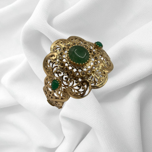 Bracelet Traditionnel Gravé, Serti d’Émeraude et Rosace