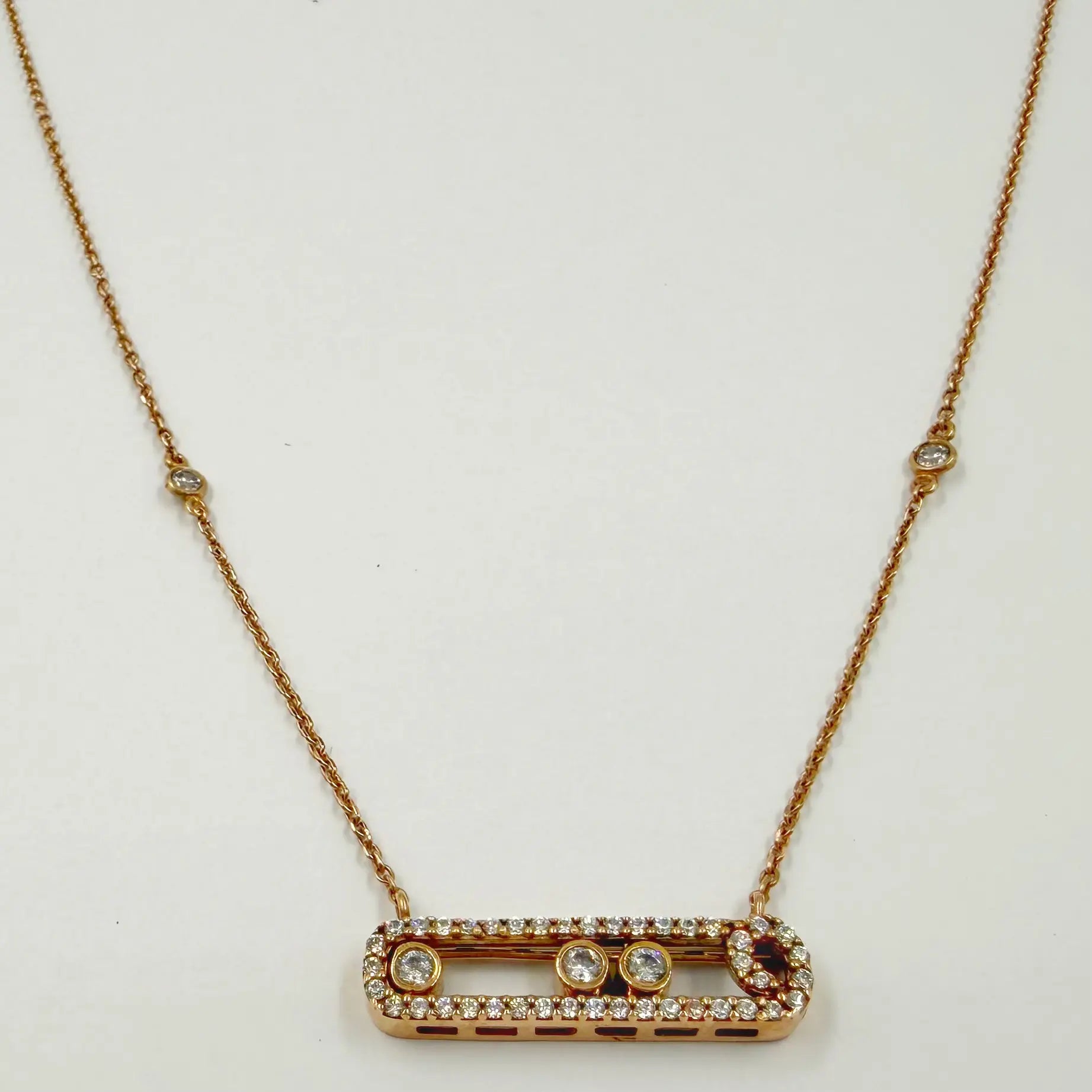 Collier Élégance Pavée en Or Rose 18K
