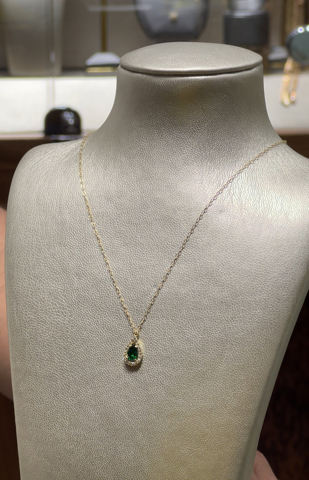 Collier *Taj Nour *. Éclat Marocain en Or 18 Carats
