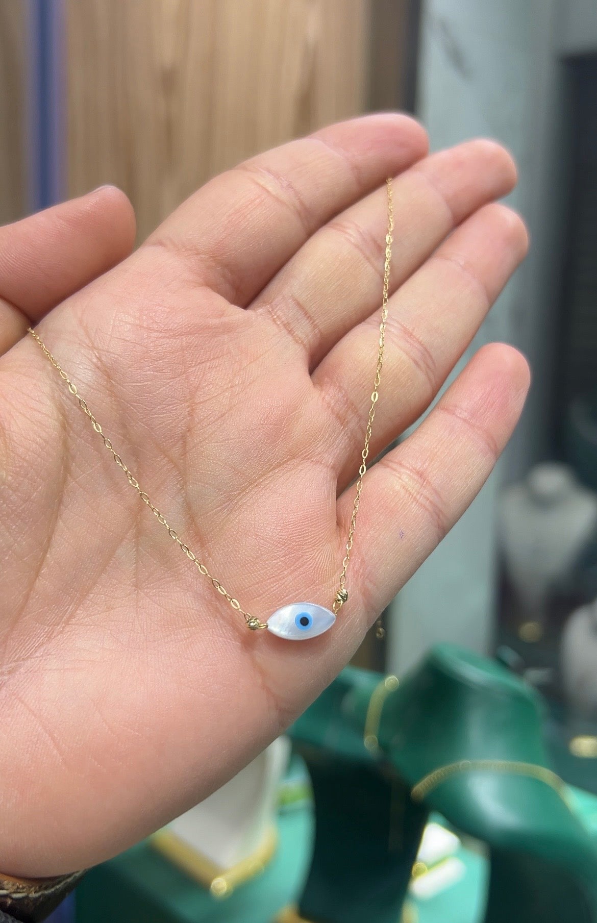 Collier eye en Or18k