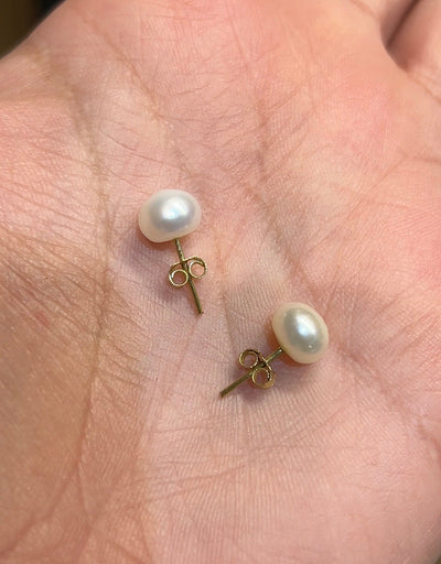 Boucle D’oreille en Or18k avec johar naturelle