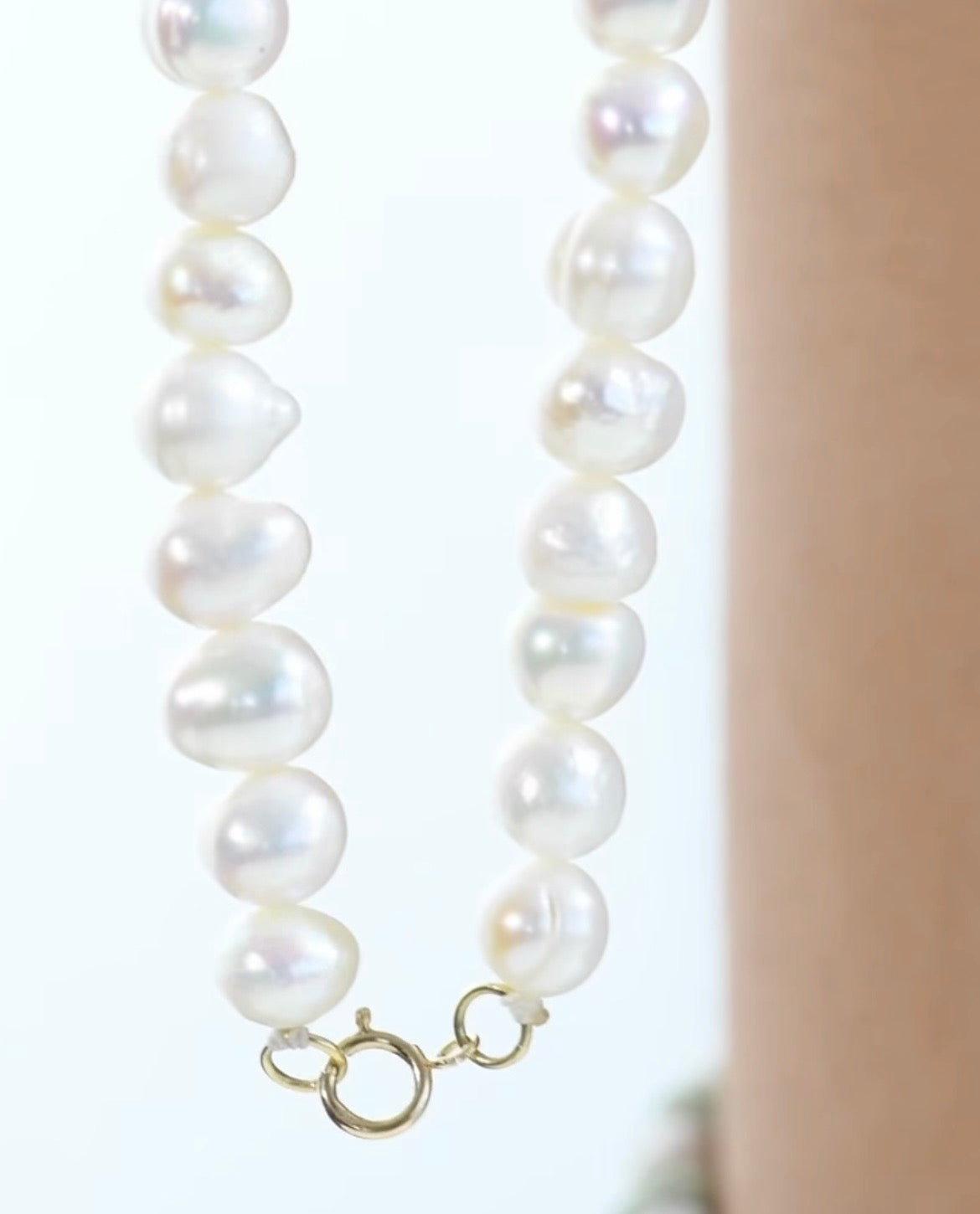 Collier classique Jouhar naturelle avec fermoire en Or18k