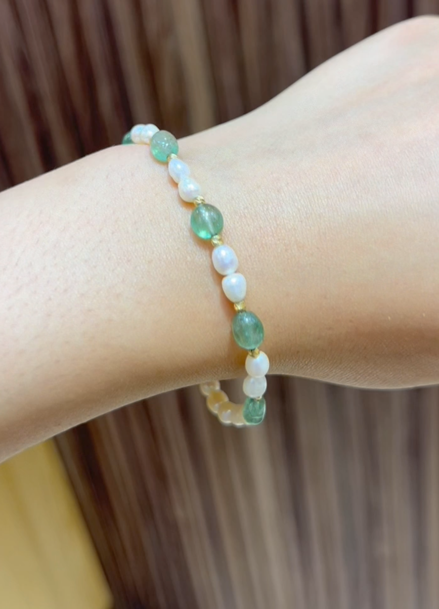 Cordon Avec Pierres Johar , Aventurine et boules en Or 18k !