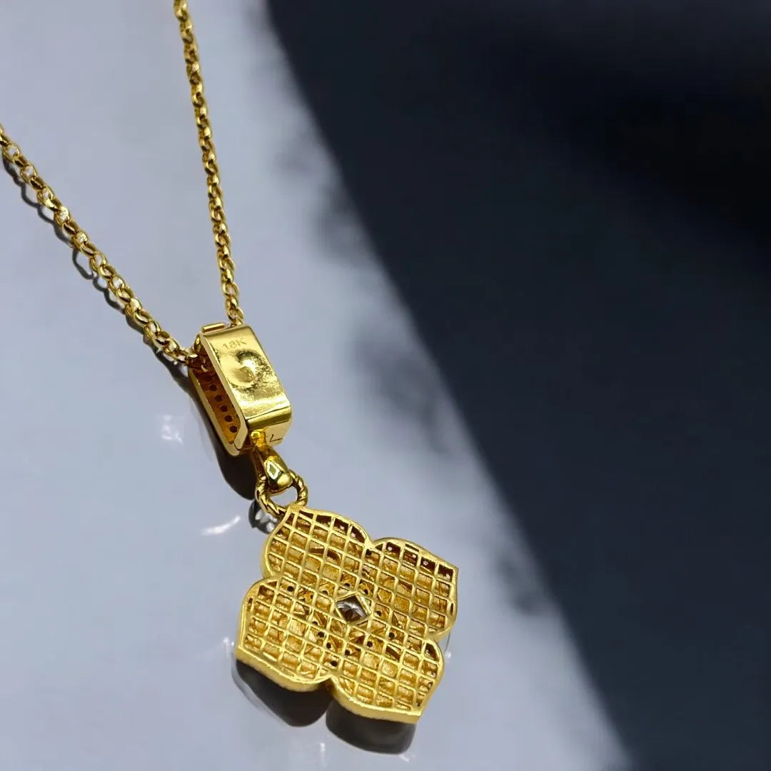 Collier avec Pendentif Émaillé Turquoise