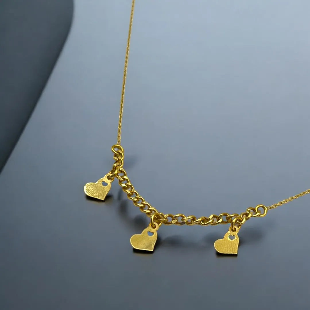 Chaîne en Or 18K avec Pendentif Cœurs