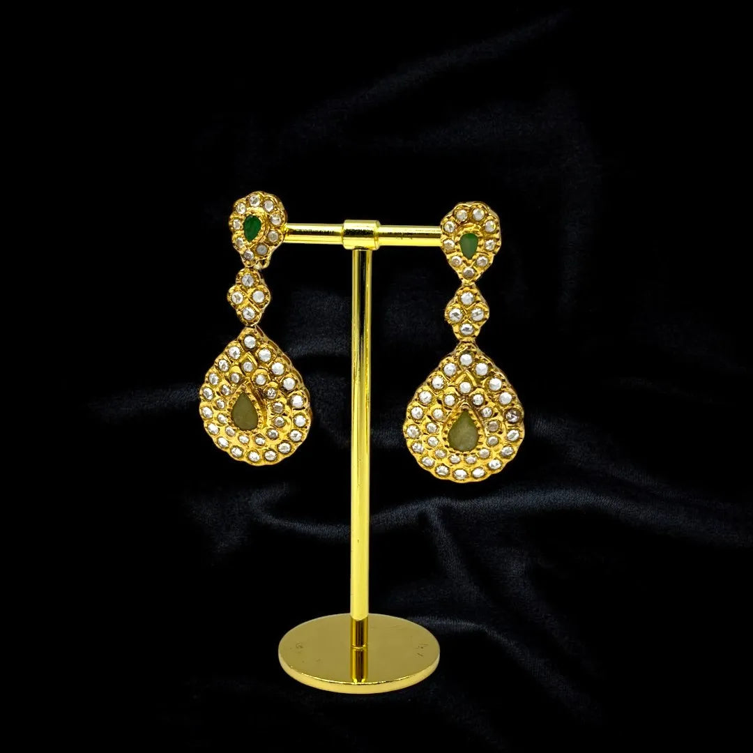 Boucles d’Oreilles en Or 18K avec Émeraude