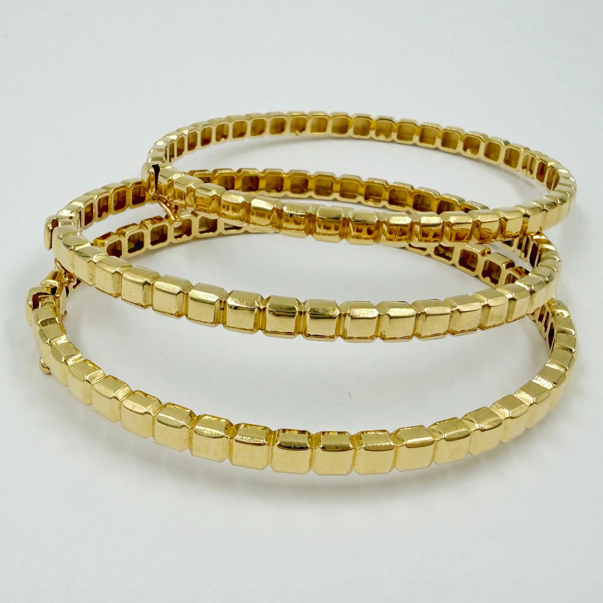 Lot de 3 Bracelets Signature en Or Jaune 18K