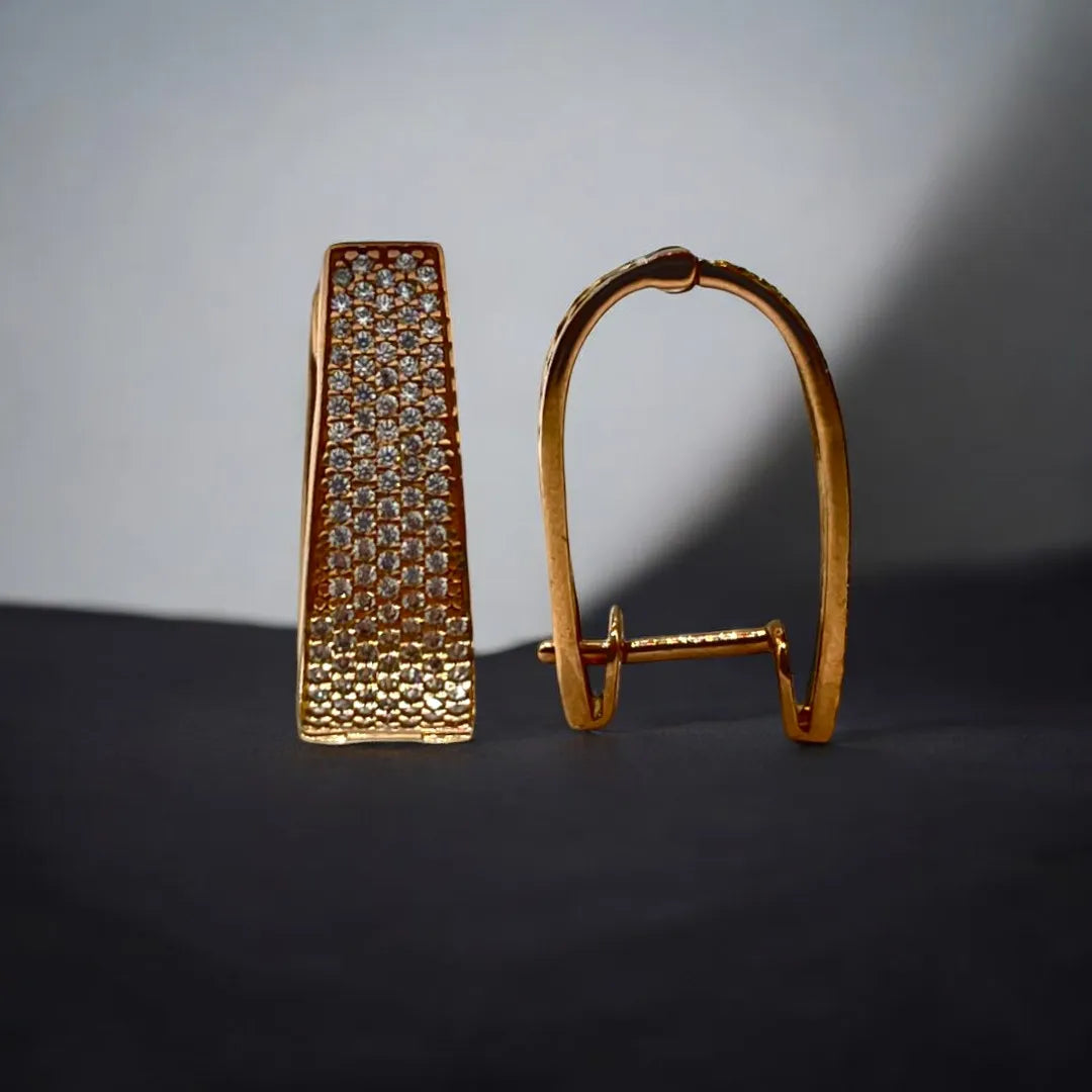 Boucles d’Oreilles en Or Rose avec Zircons Brillants