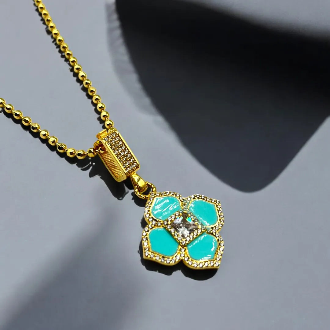 Collier avec Pendentif Émaillé Turquoise