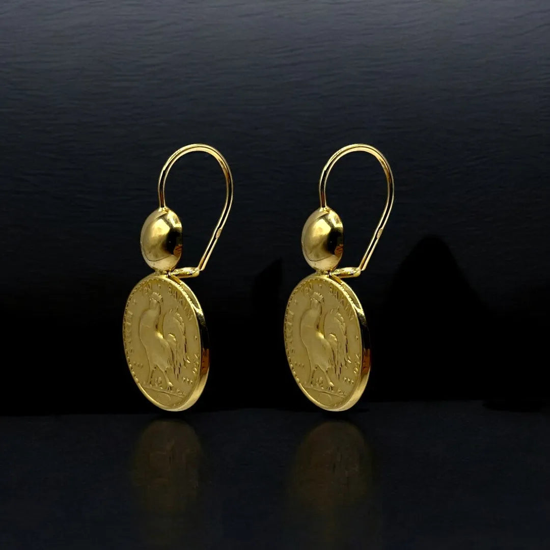 Boucles d’Oreilles en Or 18K Gravées de Motifs de Coq