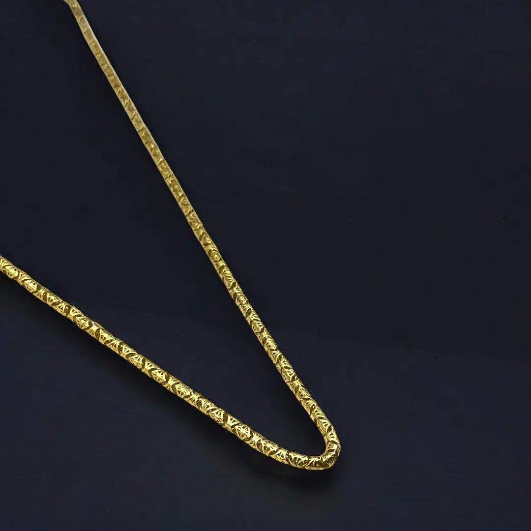 Chaîne en Or 18K – Simplicité et Élégance