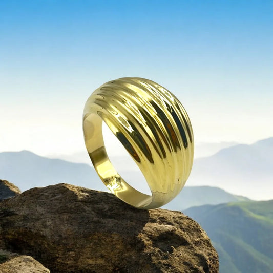 Tendance Bague en Or 18K – Élégance Simple et Moderne