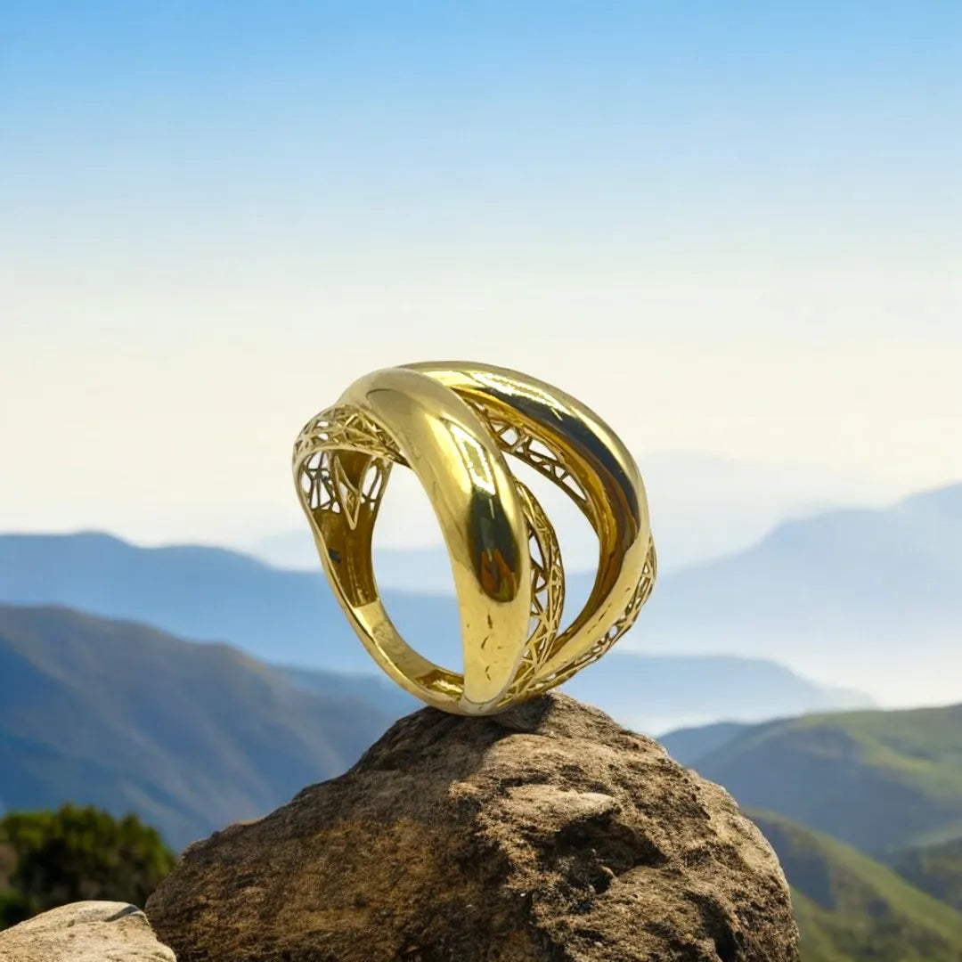 Bague Moderne en Or 18K – Élégance et Simplicité