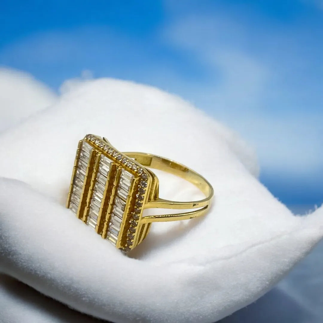 Bague Très Chic et Moderne en Or 18 Carats