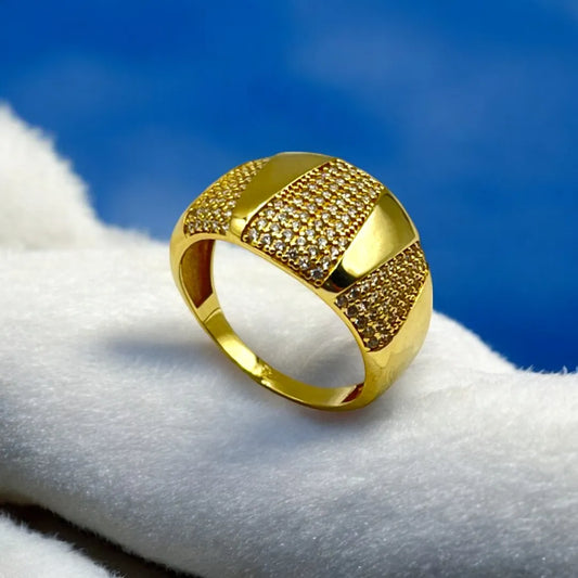 Bague Moderne Sertie en Or 18K – Élégance et Style