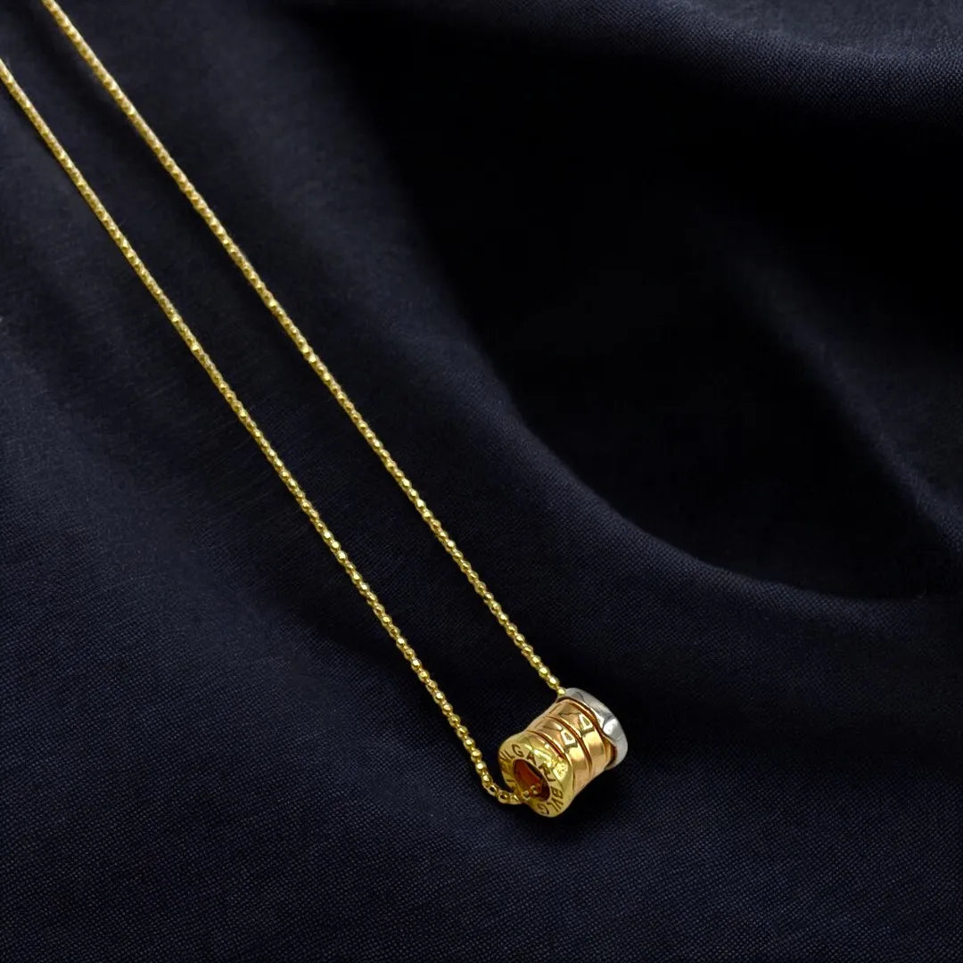 Bulgari Collier Pendentif B.Zéro1