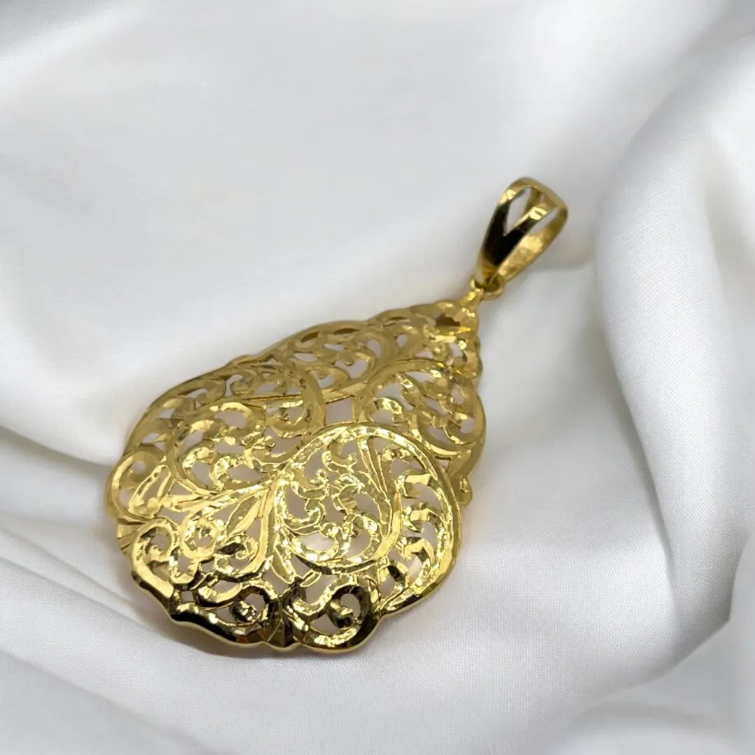 Pendentif Traditionnel en Or 18k