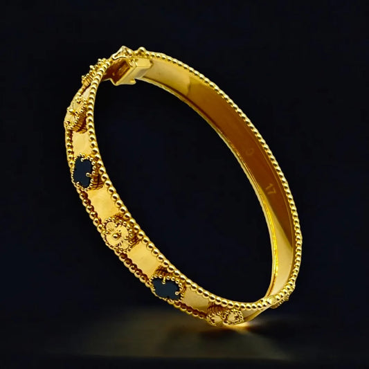 Bracelet en Or 18K avec Trèfle Noir