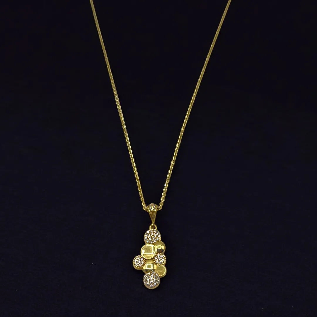 Chaîne avec Pendentif Unique en Or 18K