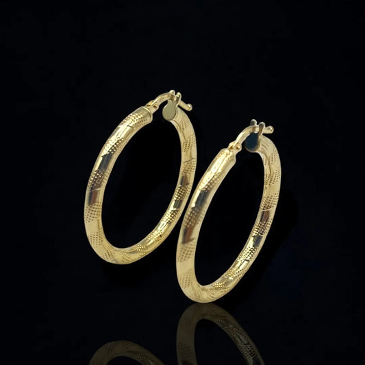 Boucles d’Oreilles en Or 18K – Élégance Discrète