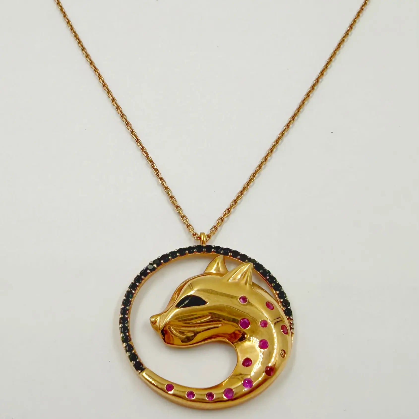 Collier Tête de Panthère en Or Rose 18K Rubis et Pierres Noires