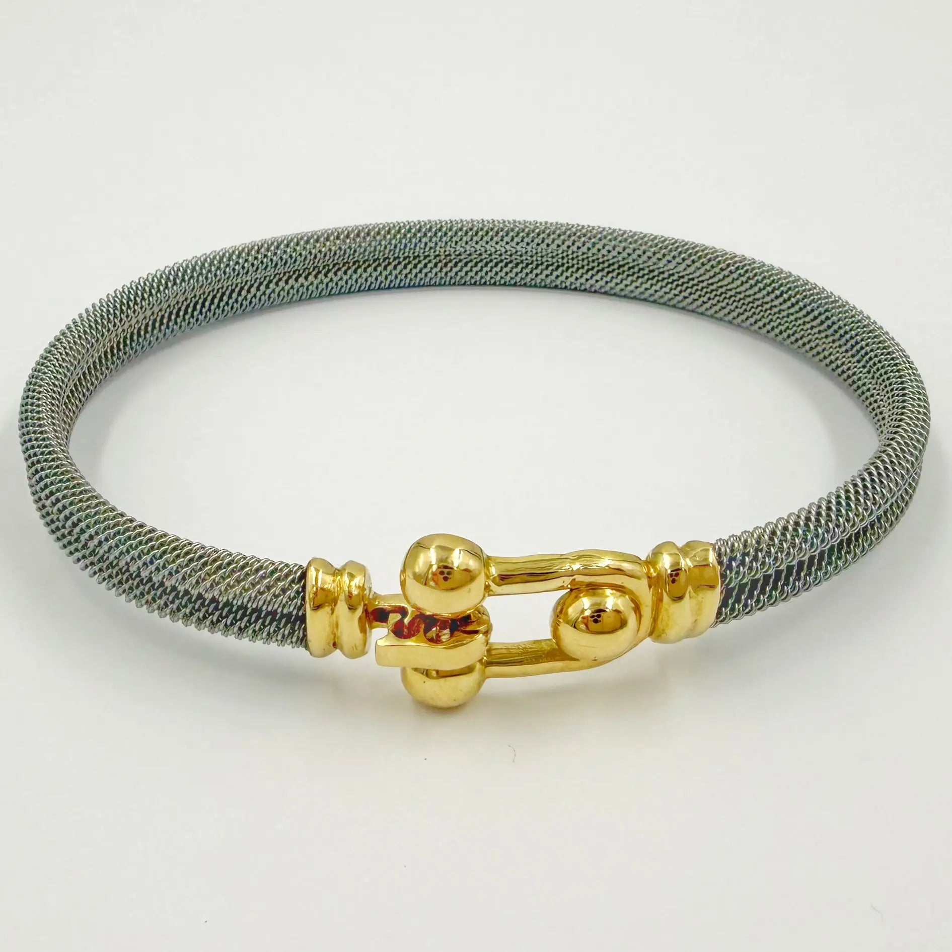 Bracelet homme en acier gris et boucle en or jaune
