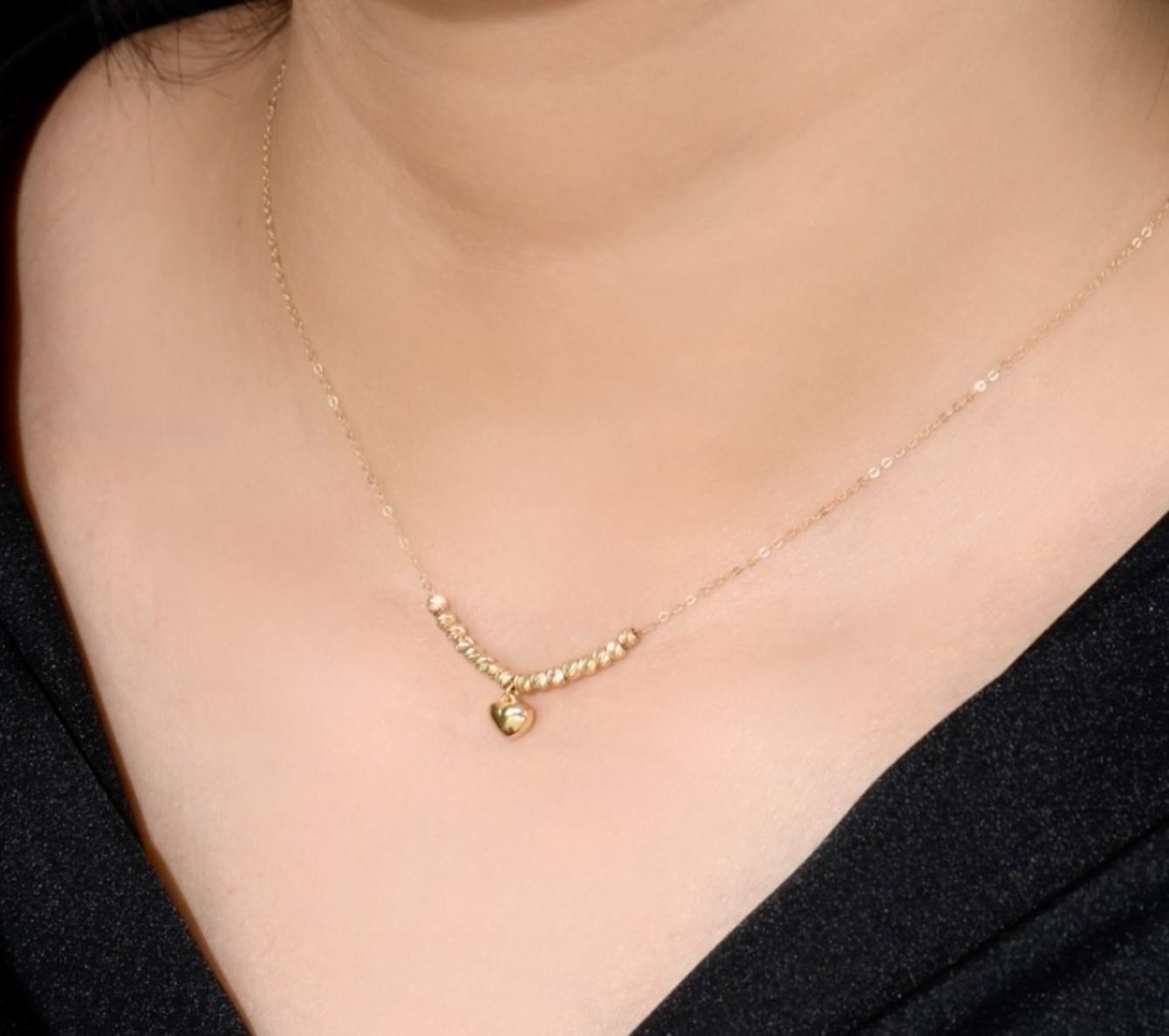 Collier en Or 18k - "Petit Coeur Avec les Boules " [B.FETHI™]