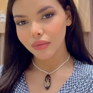 Collier OUD QMARI en Pierres Johar et Or 18k- Toutes les Prénoms Sont disponibles [B.FETHI™]