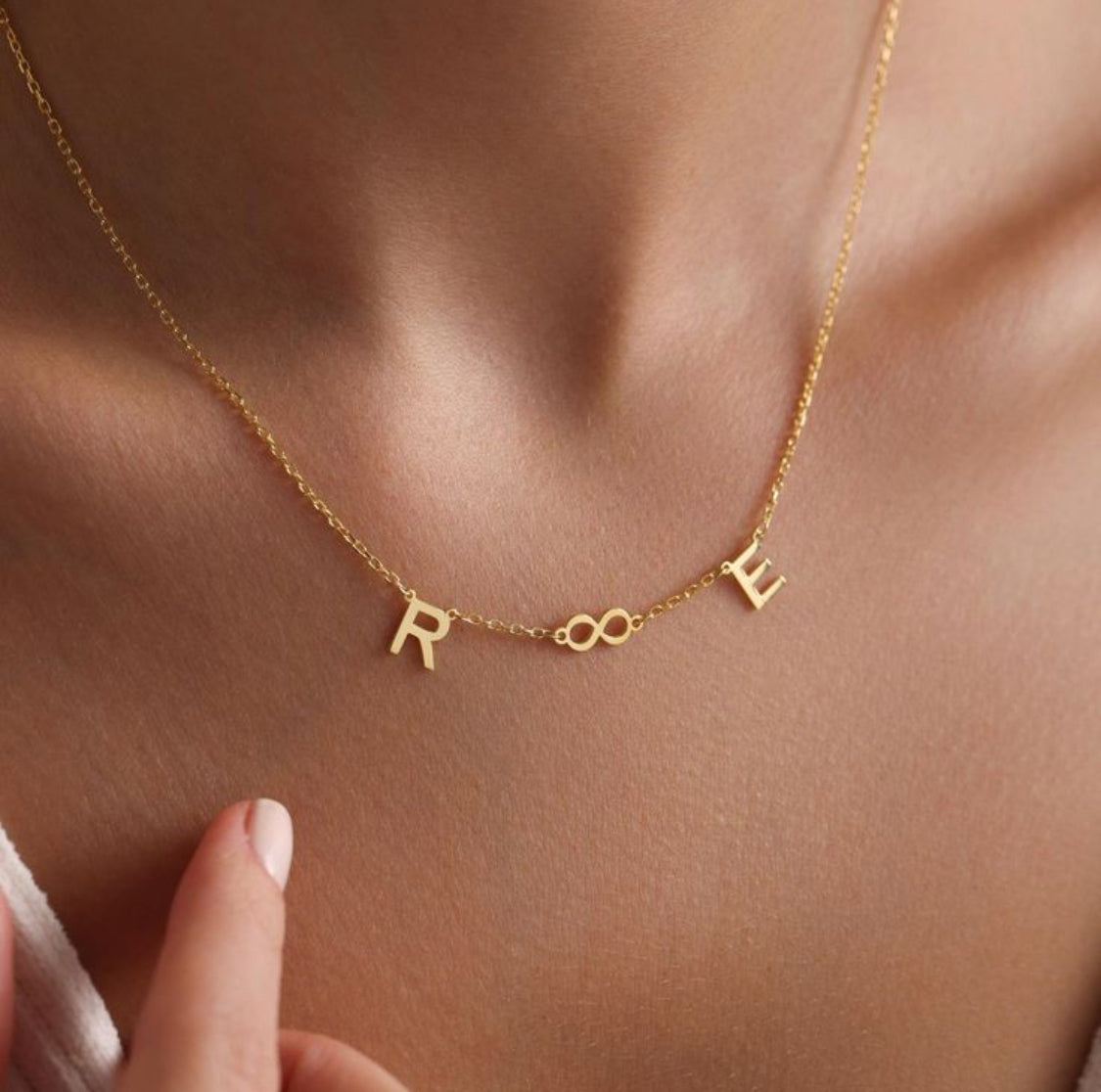 Collier “Forever” en Or 18 carats. Tous les lettres disponibles [B.FETHI™]