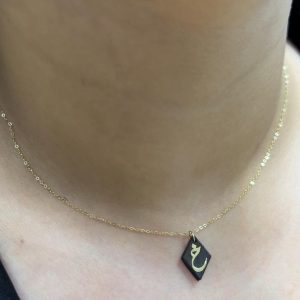Collier en Or 18k OUD QMARI - Toutes les lettres sont disponible [B.FETHI™]