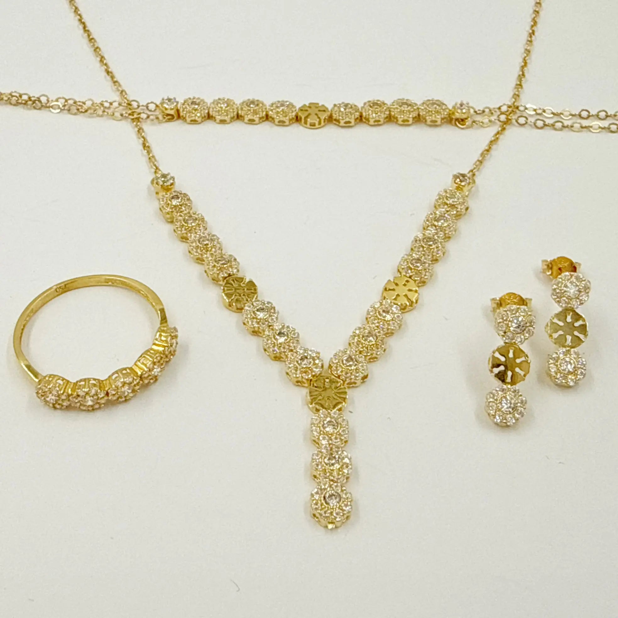 Parure moderne en or jaune – Collier, boucles d'oreilles, bague et gourmette [B.FETHI™]