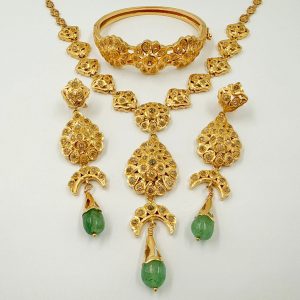 Parure traditionnelle en or rose avec motifs Louza, Hlala et Bellouta – Collier, boucles d'oreilles et bracelet [B.FETHI™]